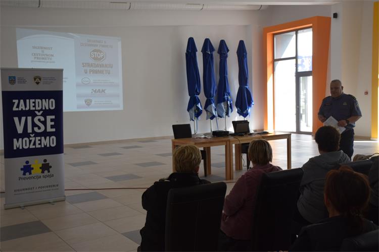 Slika /2023/Edukacija zaposlenih putem projekta Zaželi/DSC_0056.JPG